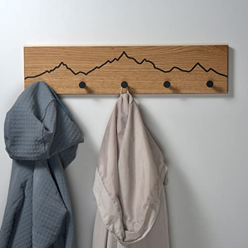 WOODS Garderobe aus Eichenholz mit Berg Motiv | handgefertigt in Bayern | Garderobenleiste Holz | Wandgarderobe Hakenleiste Flur (schwarze Haken, 55cm (5 Haken))